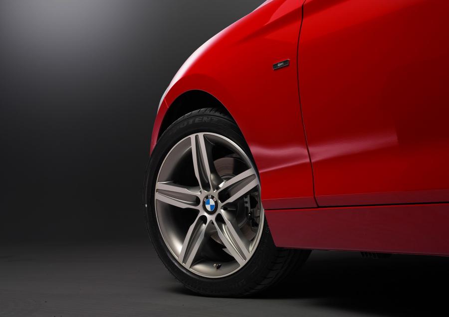  BMW 1-Series 2012 года  (фото 19 из 161)